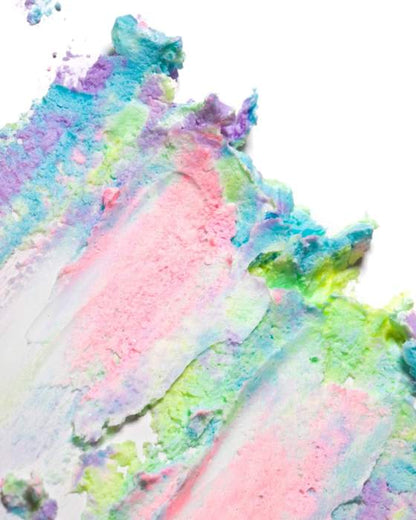 ✨Rainbow Moisturizing Body Lotion, which nourishes the skin.