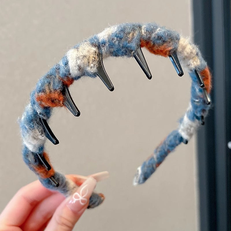 "Soft Fluffy Knitted Headband – Cute Vintage-Inspired Hair Accessory"