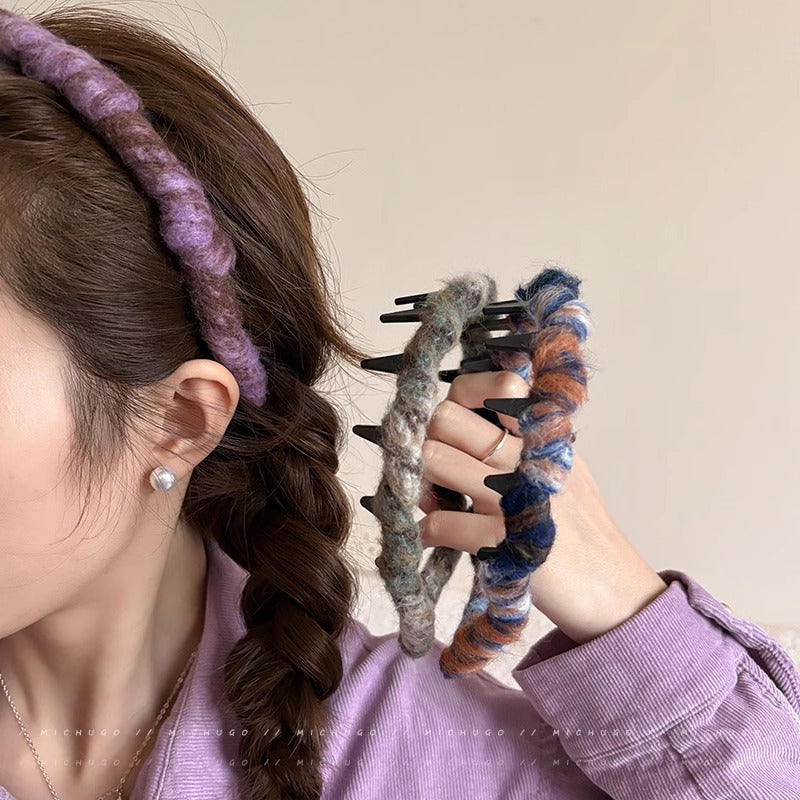 "Soft Fluffy Knitted Headband – Cute Vintage-Inspired Hair Accessory"