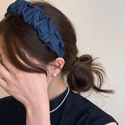 "Denim Ruffle Headband – Casual-Chic Scrunched Hair Accessory for Everyday Style"